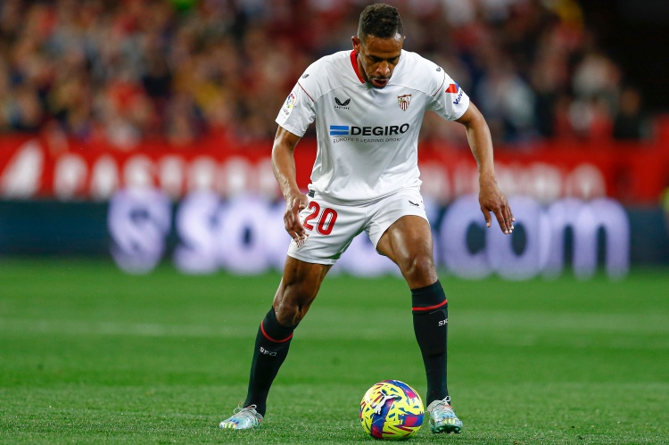 开云体育下载-膝盖软骨严重磨损！官方：38岁前曼城中场费尔南多宣布退役